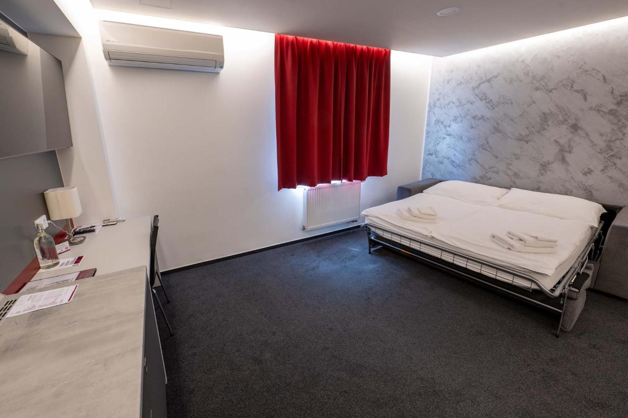 Hotel Villa Eden Йиглава Экстерьер фото